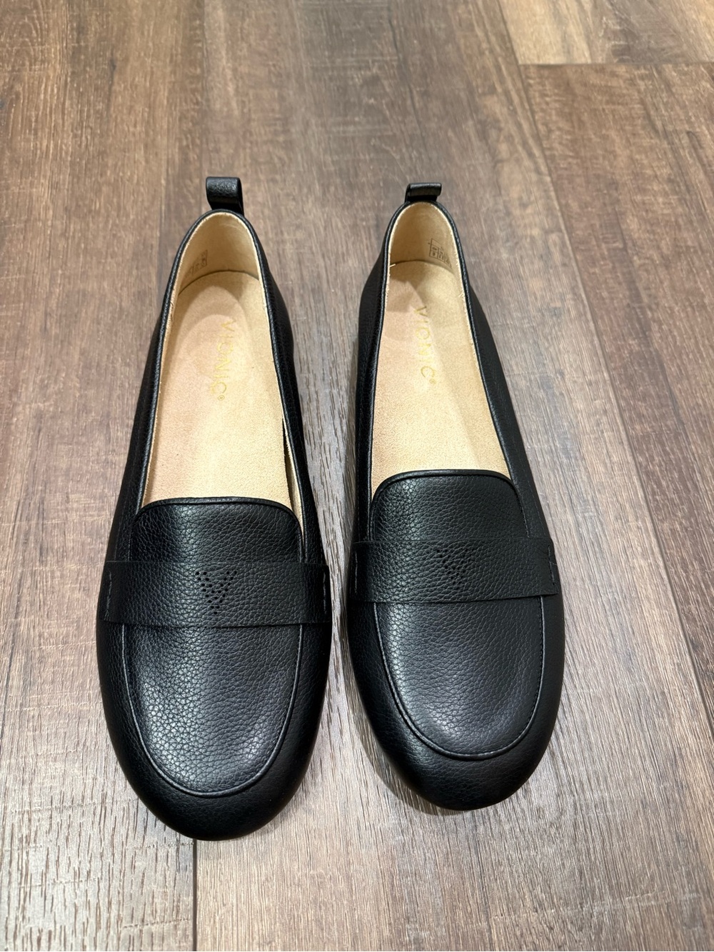 Vionic Tessa Flat women size 9 black loafer